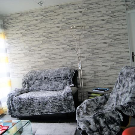 Victoria-T2-41M2-Balcon, Wifi, Linge, Produits, Menage Inclus Apartment Reims Luaran gambar