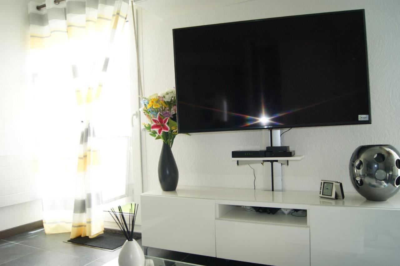 Victoria-T2-41M2-Balcon, Wifi, Linge, Produits, Menage Inclus Apartment Reims Luaran gambar