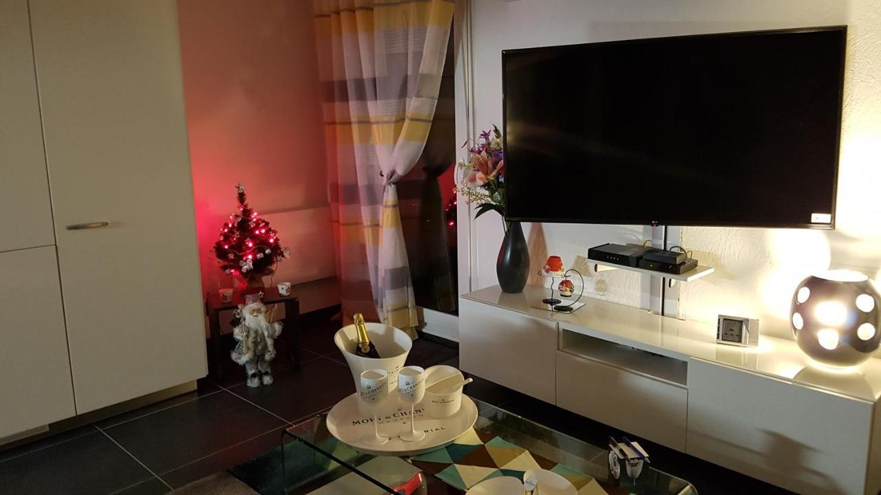 Victoria-T2-41M2-Balcon, Wifi, Linge, Produits, Menage Inclus Apartment Reims Luaran gambar